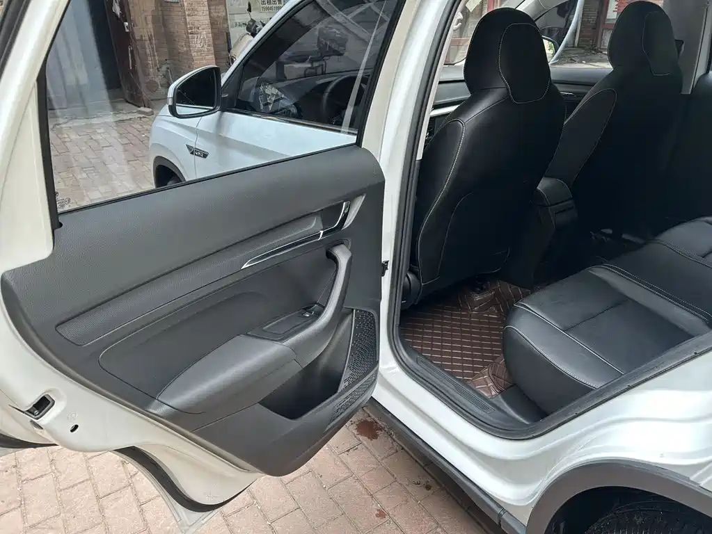Skoda Kamiq 2023 — фото 11