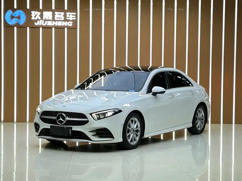 Mercedes-Benz A-Class 2019 — фото 1