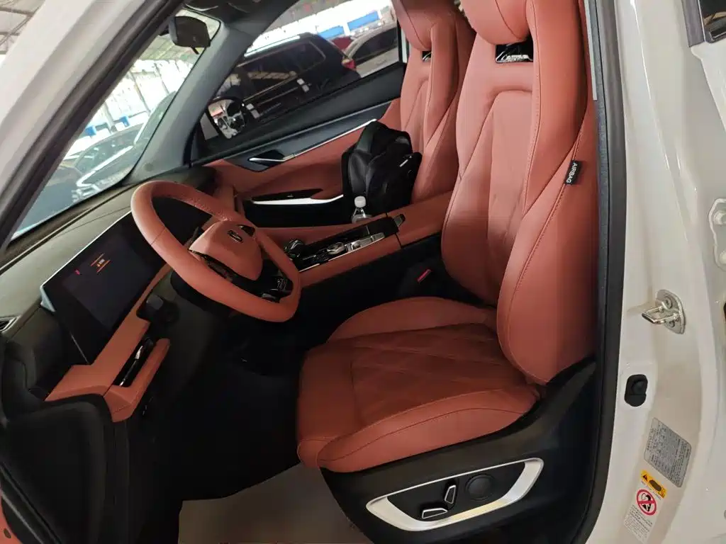 Changan CS75PLUS 2024 — фото 11
