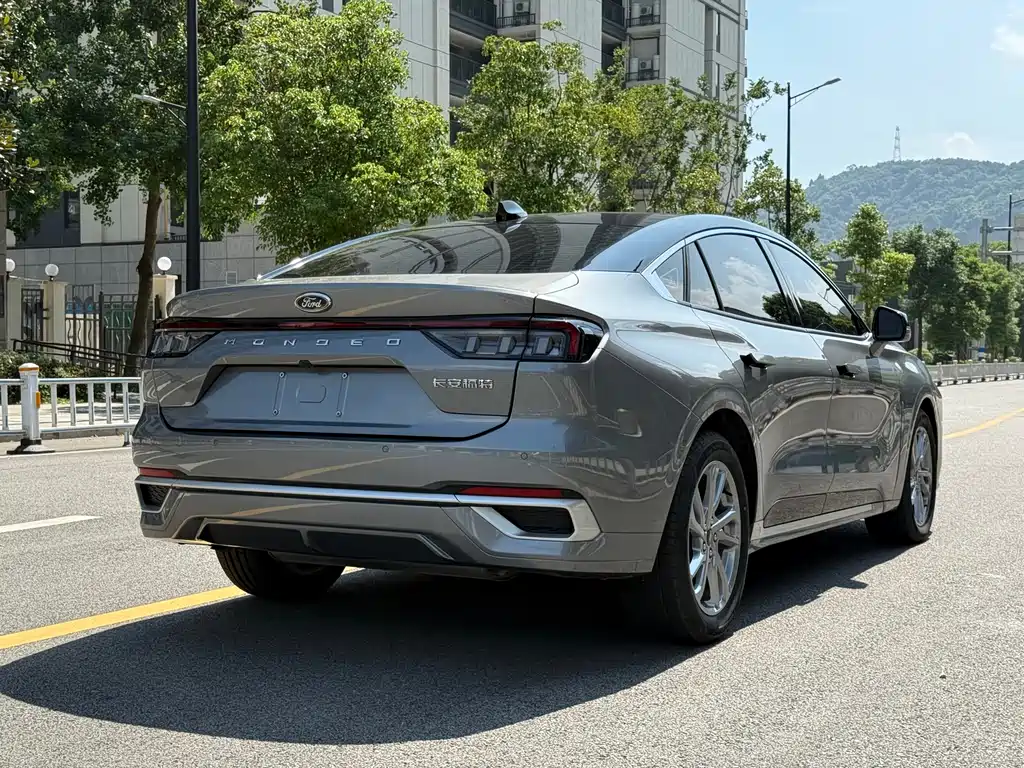 Ford Mondeo 2024 — фото 14