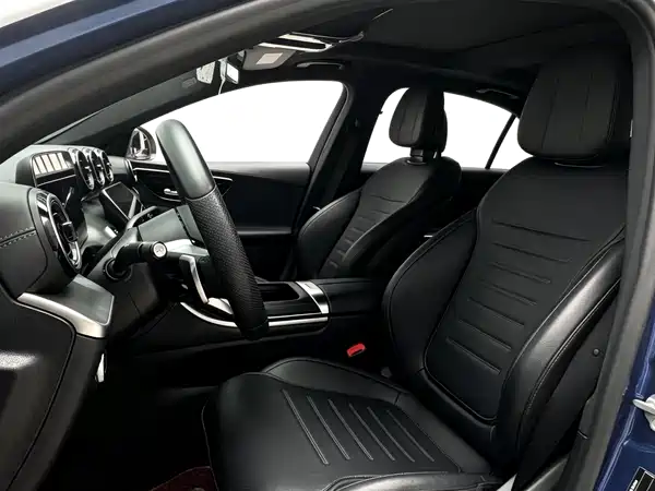 Mercedes-Benz C-Class 2022