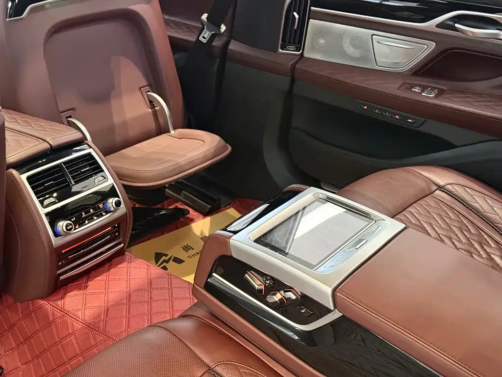 BMW 7 Series 2021 — фото 11