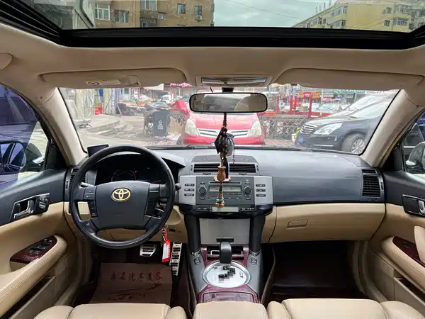 Toyota Reiz 2009