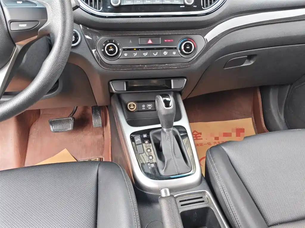 Kia KX3 2016 — фото 14