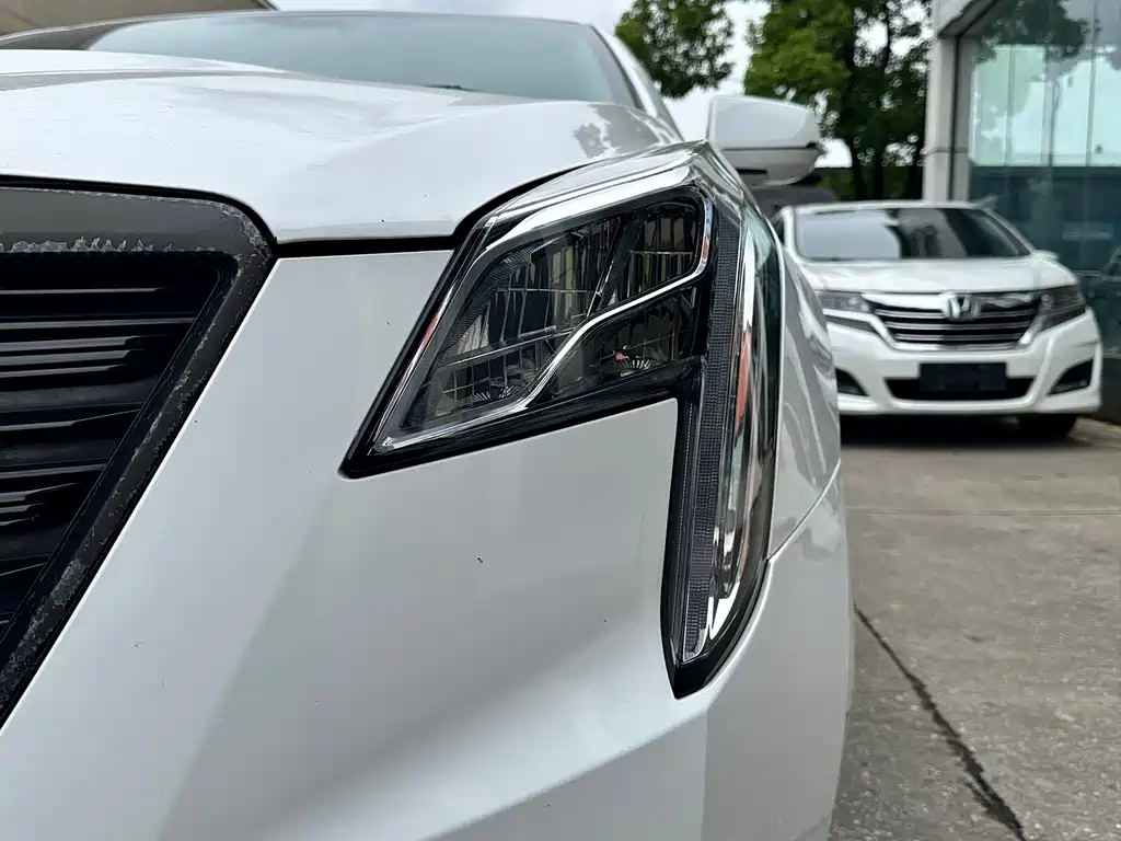 Cadillac XTS 2018 — фото 17
