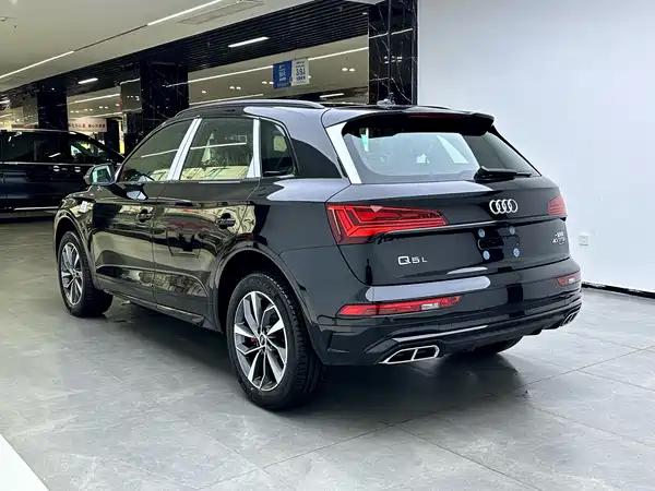 Audi Q5L 2024