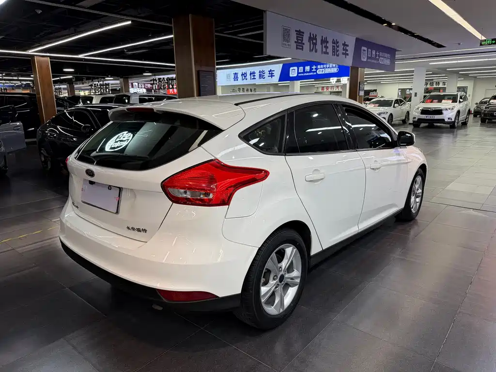 Ford Focus 2016 — фото 6