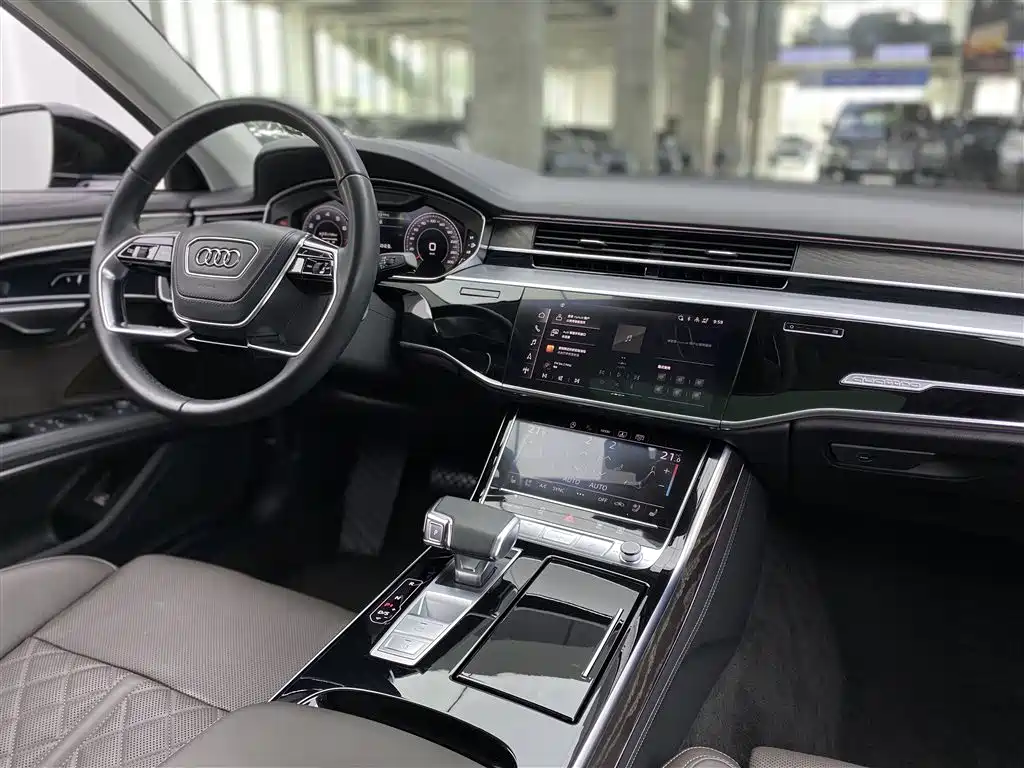 Audi A8 2023 — фото 12