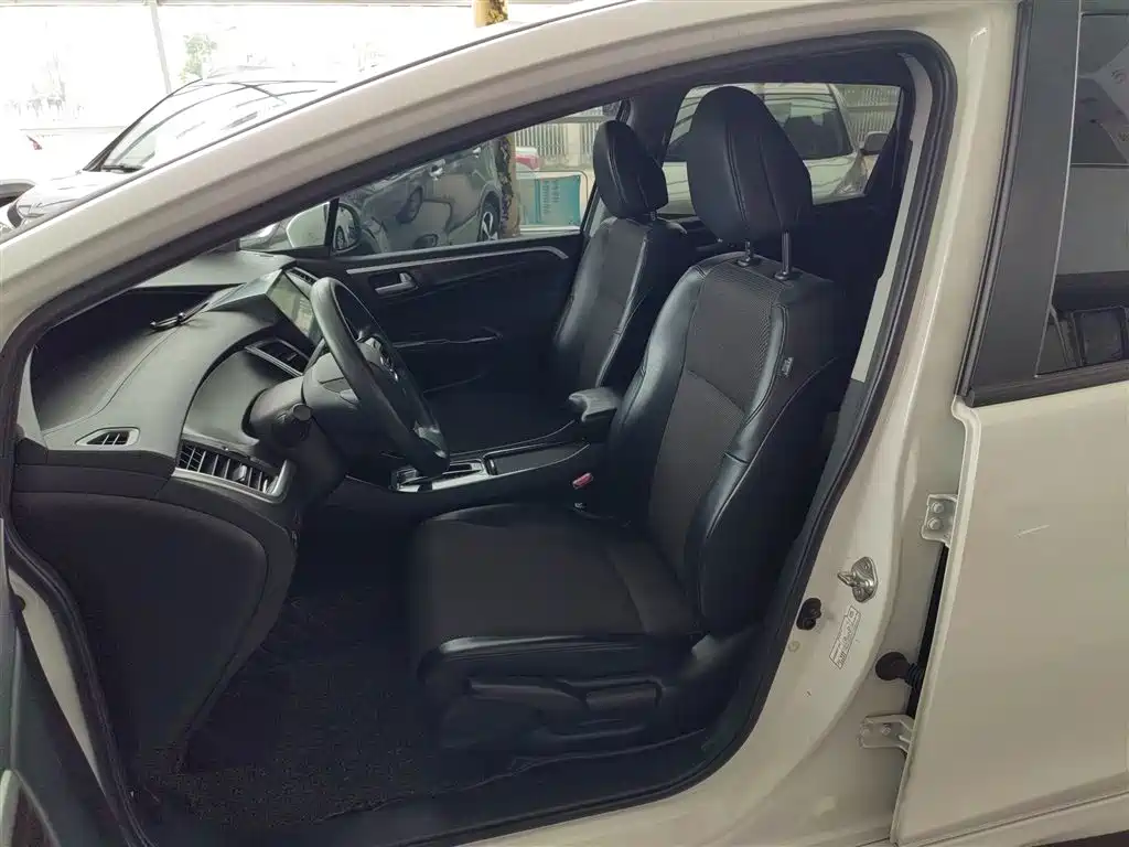 Honda Jade 2017 — фото 15