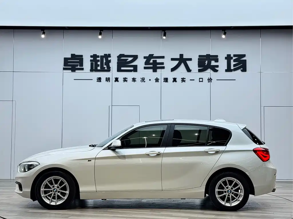 BMW 1 Series 2019 — фото 13