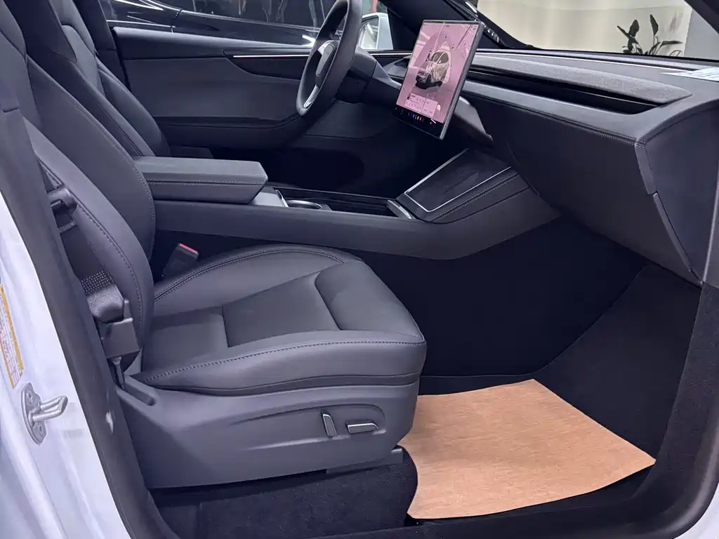 Tesla Model Y 2026