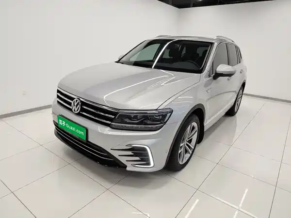 Volkswagen Tiguan L Plug-In Hybrid 2020