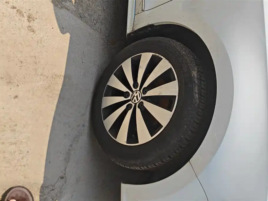 Volkswagen Sagitar 2017