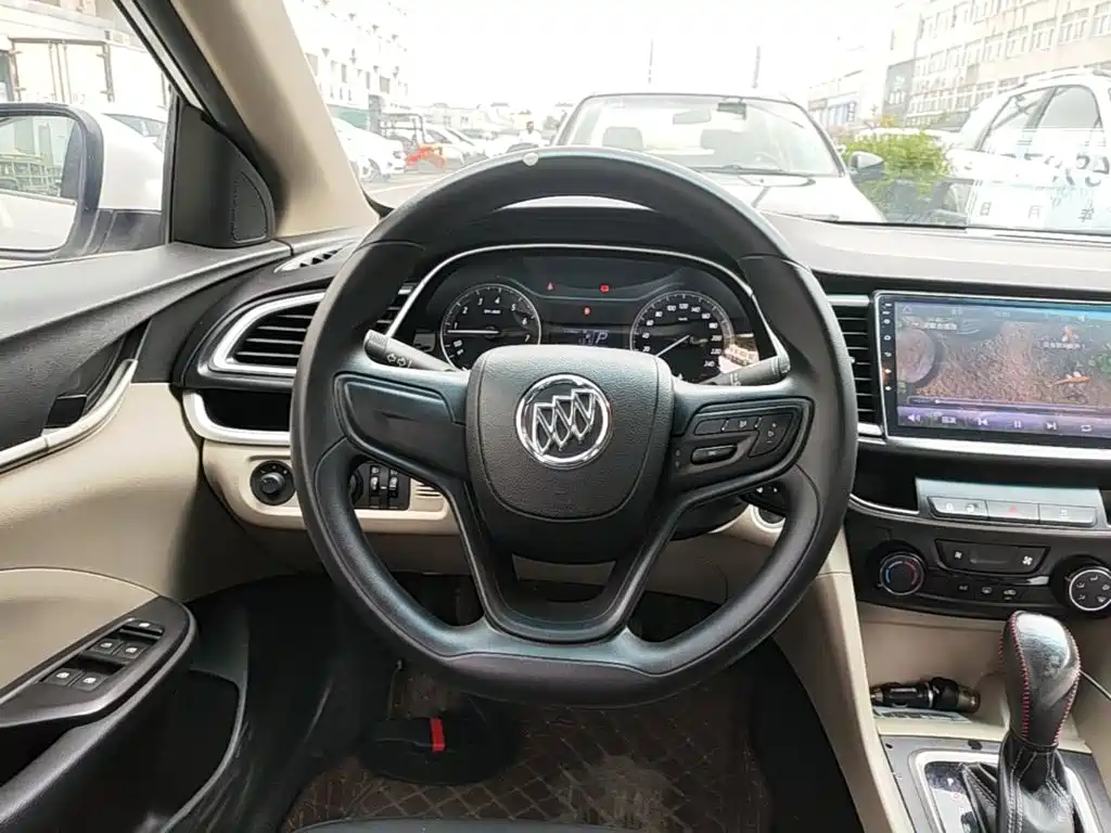 Buick Excelle 2017 — фото 11