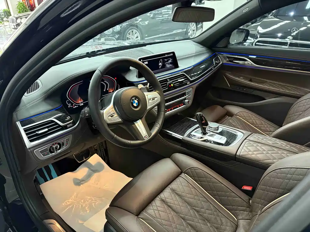 BMW 7 Series 2022 — фото 12