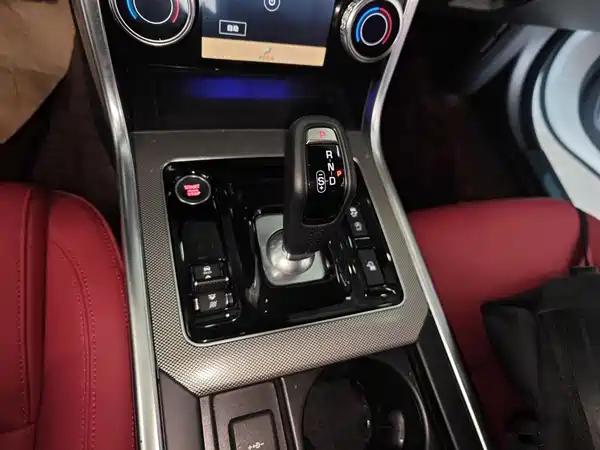 Jaguar XEL 2024