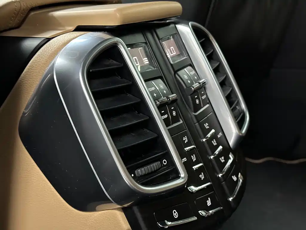 Porsche Cayenne 2014 — фото 17