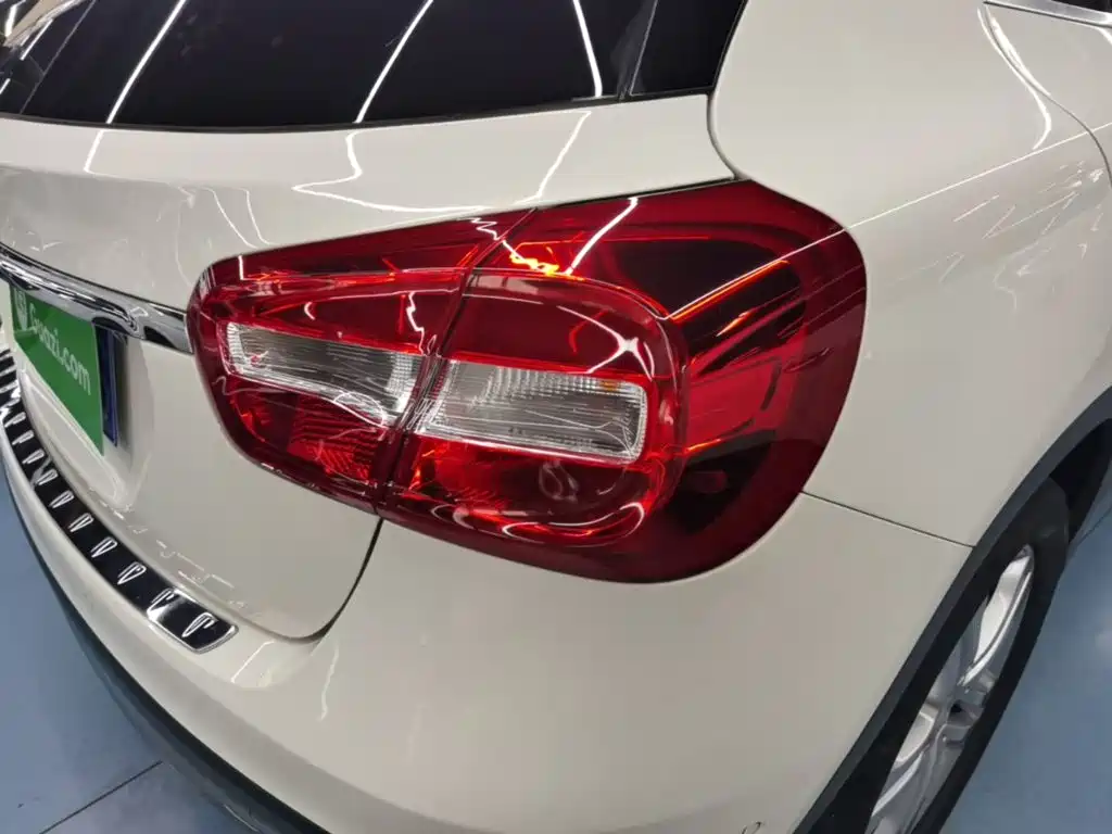 Mercedes-Benz GLA 2016 — фото 8