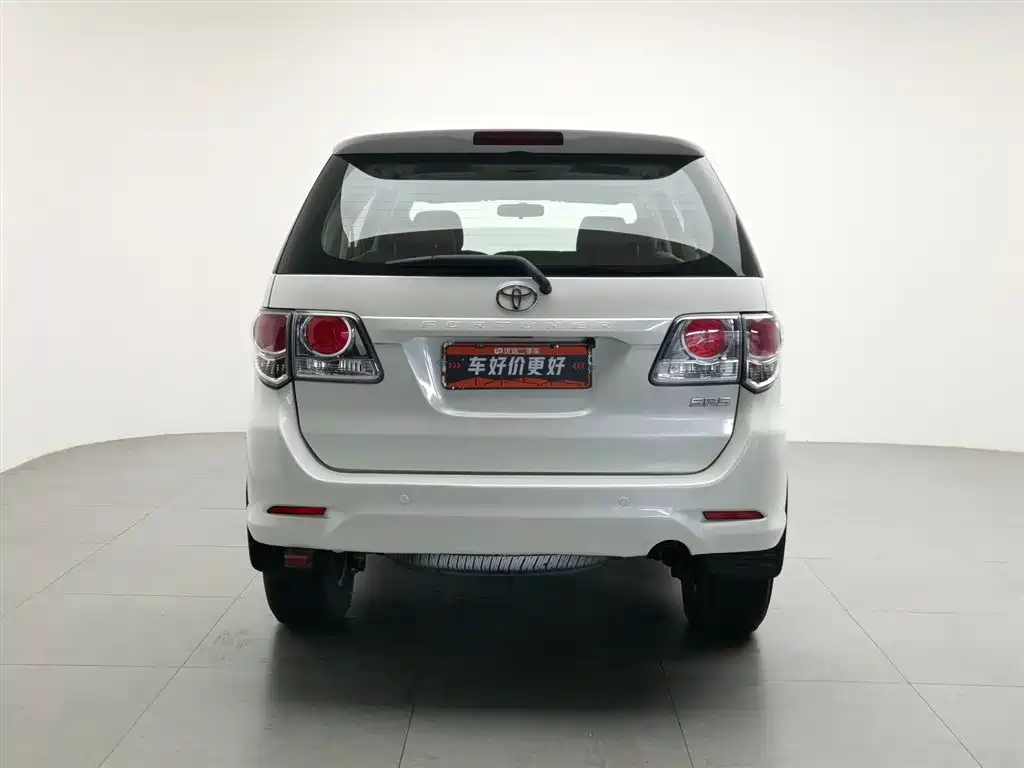 Toyota Fortuner 2016 — фото 4