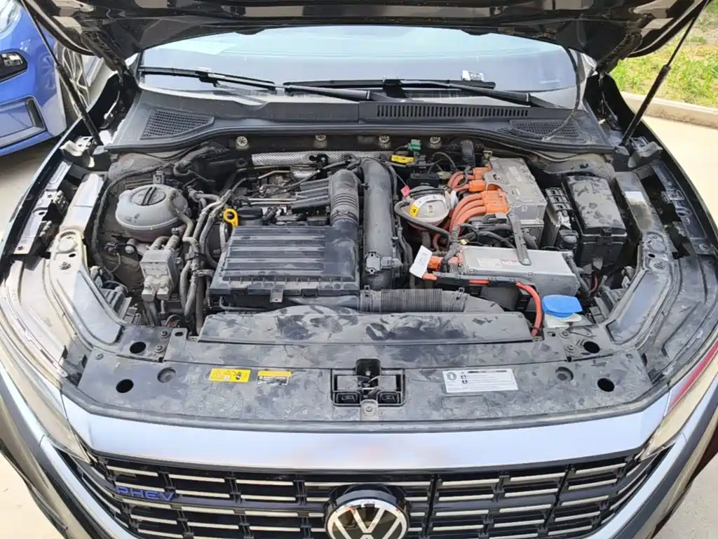 Volkswagen Passat Plug-In Hybrid 2022 — фото 20