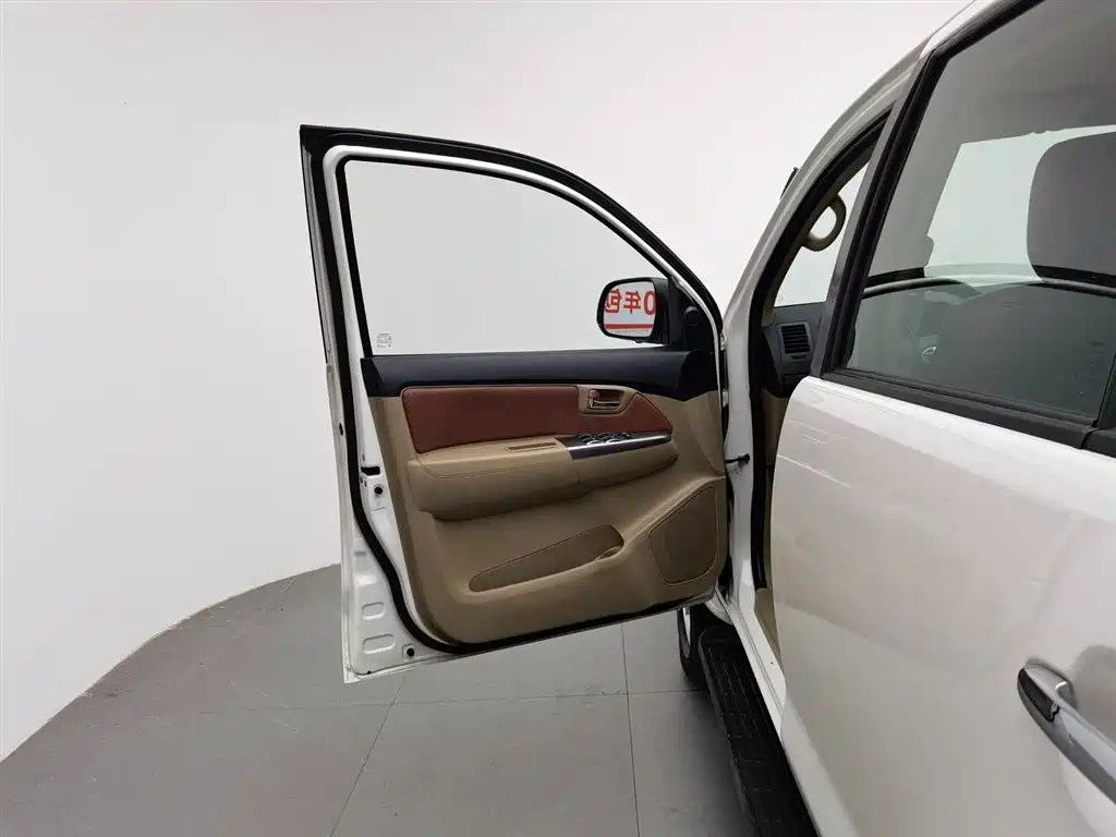Toyota Fortuner 2016 — фото 16