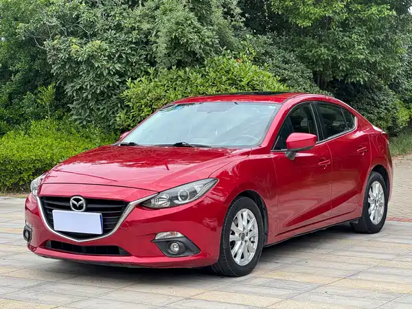 Mazda 3 Axela 2015