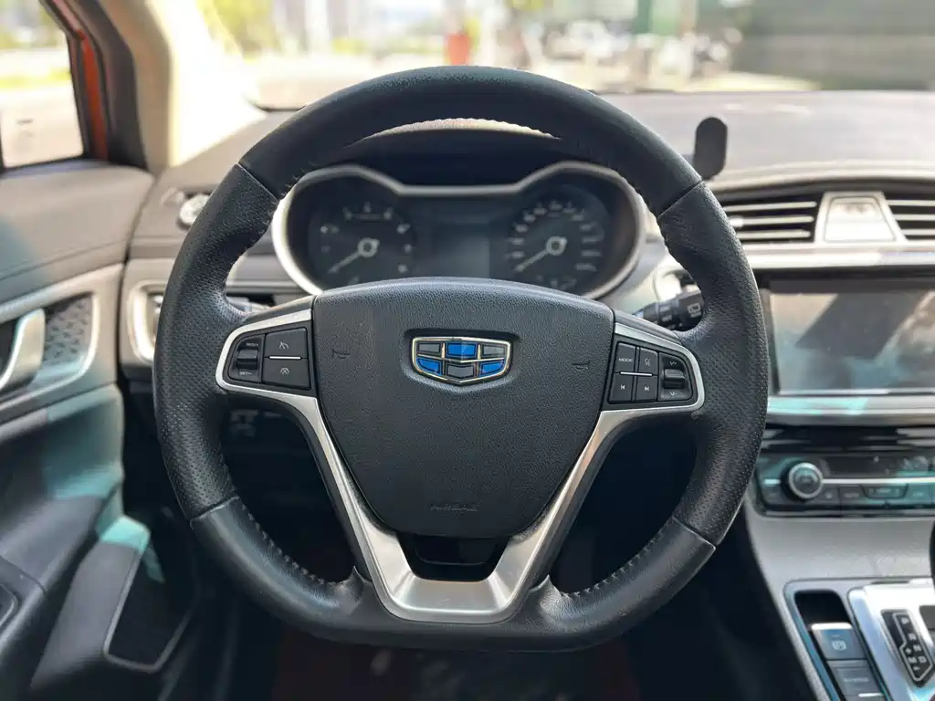 Geely Emgrand GS 2018 — фото 9