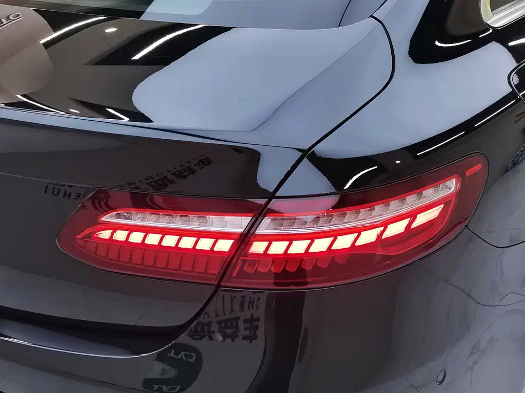 Mercedes-Benz E-Class 2023 — фото 24