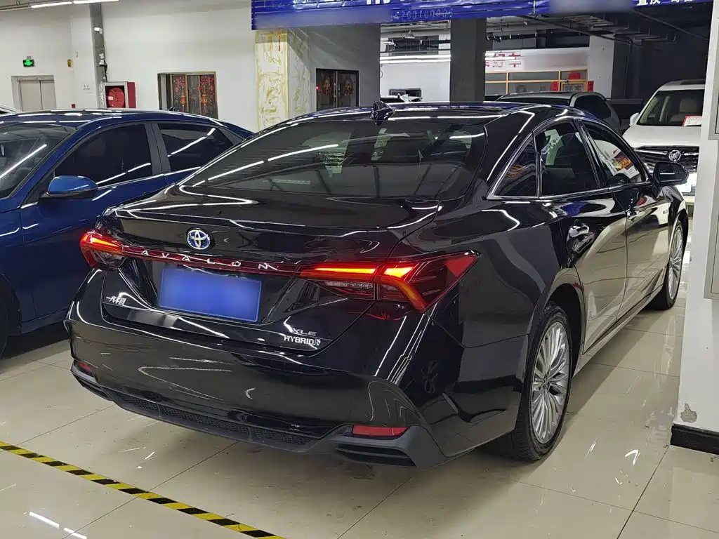 Toyota Avalon 2021