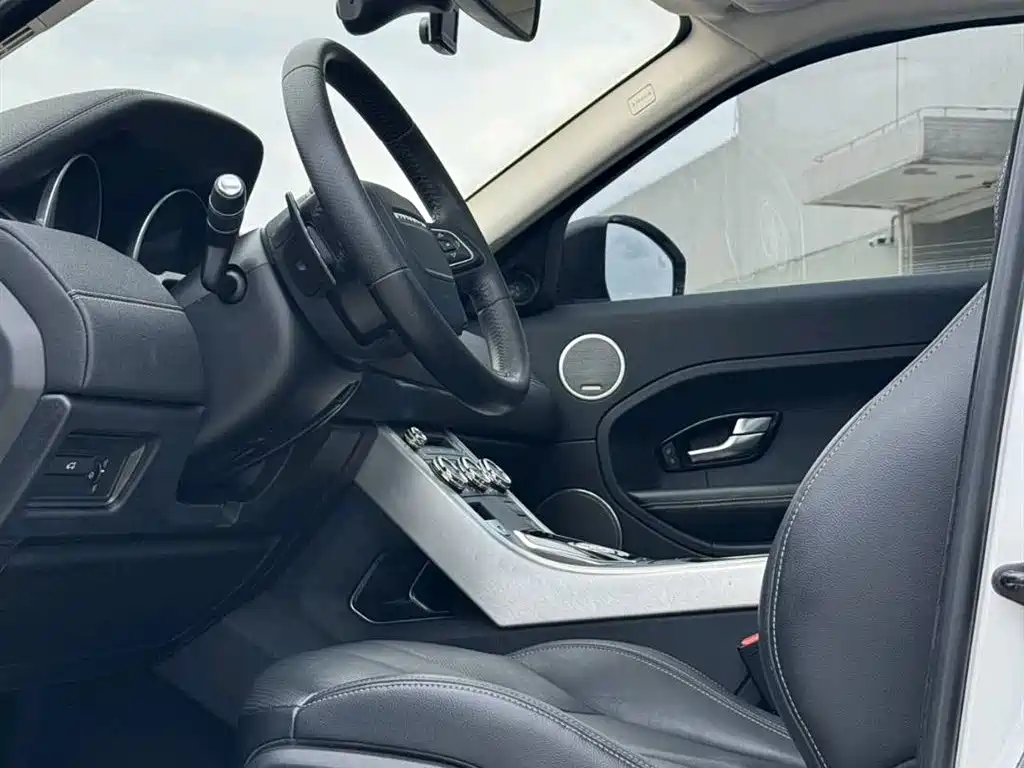 Land Rover Evoque 2015 — фото 14