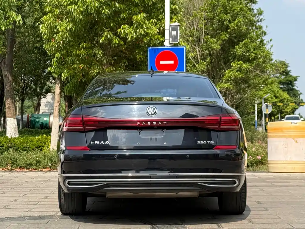 Volkswagen Passat 2022 — фото 8