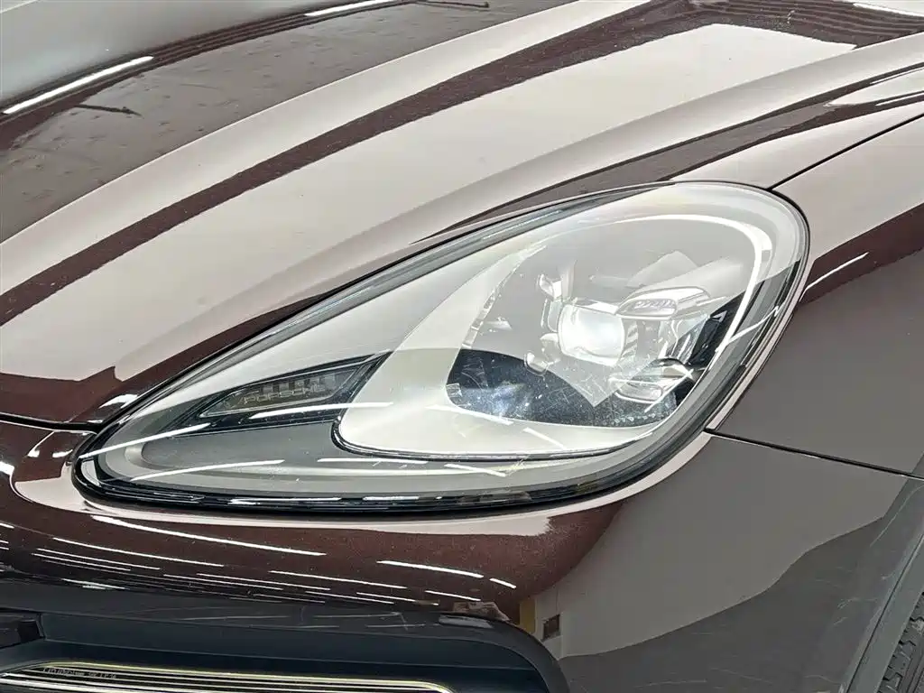 Porsche Cayenne Hybrid 2019 — фото 9