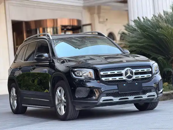 Mercedes-Benz GLB 2023
