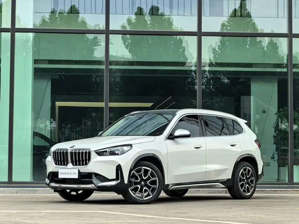 BMW X1 2024 — фото 1