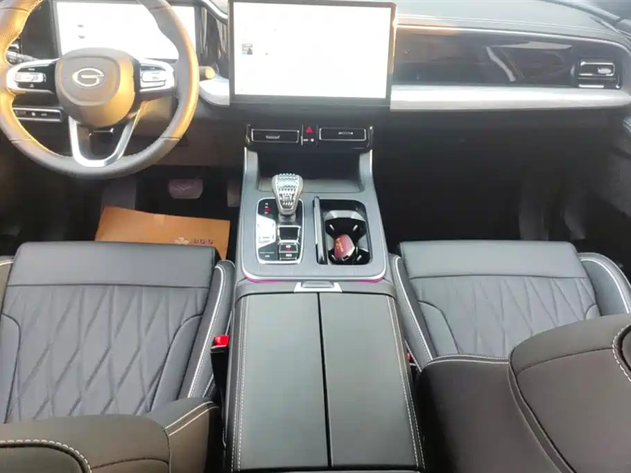 GAC Trumpchi GS8 2025 — фото 16