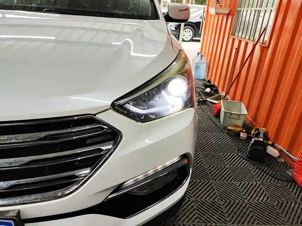 Hyundai Santa Fe 2018 — фото 21