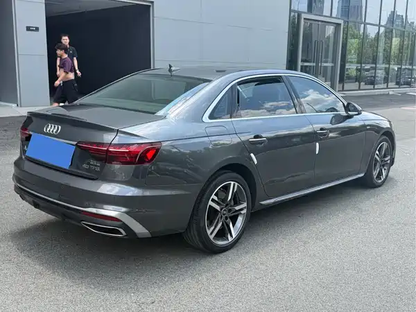 Audi A4L 2023