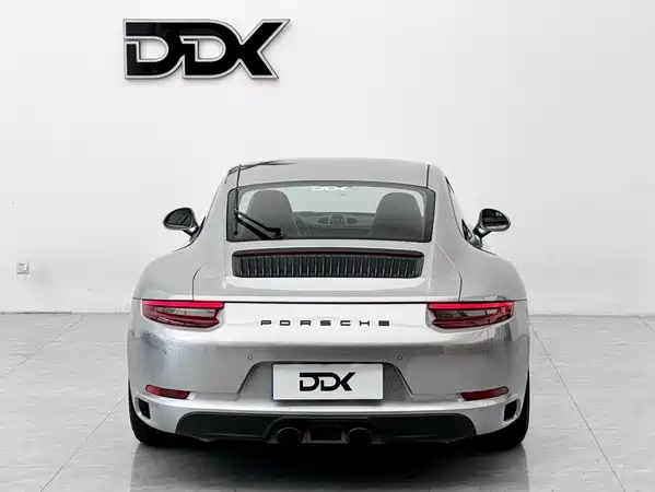 Porsche 911 2019