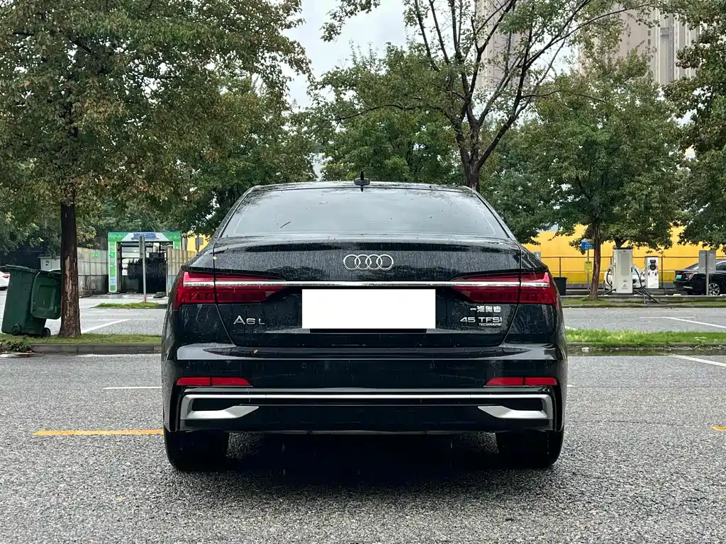 Audi A6L 2024 — фото 17