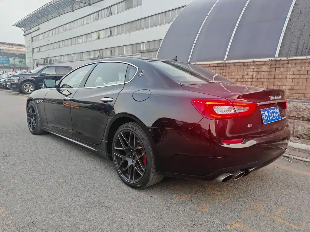 Maserati Quattroporte 2015 — фото 10