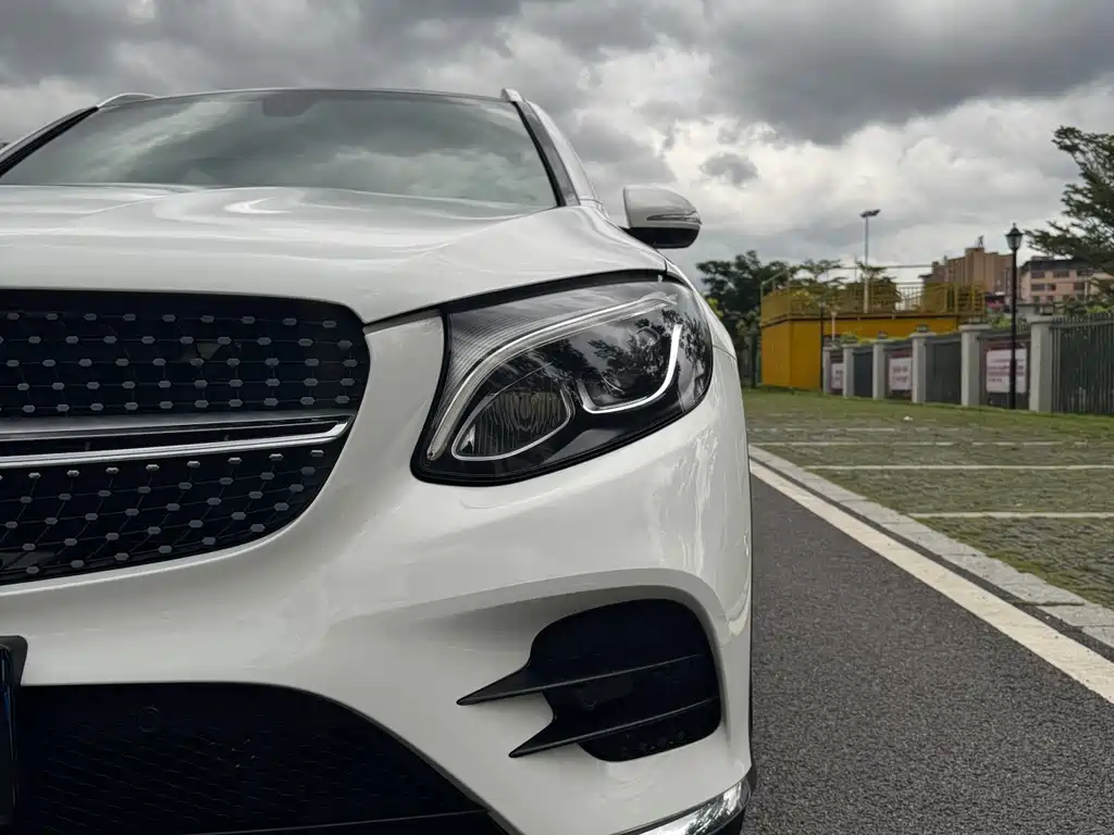 Mercedes-Benz GLC 2017 — фото 10