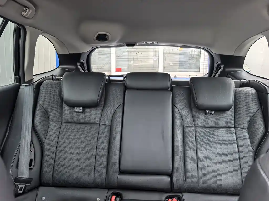 Subaru Outback 2022 — фото 13