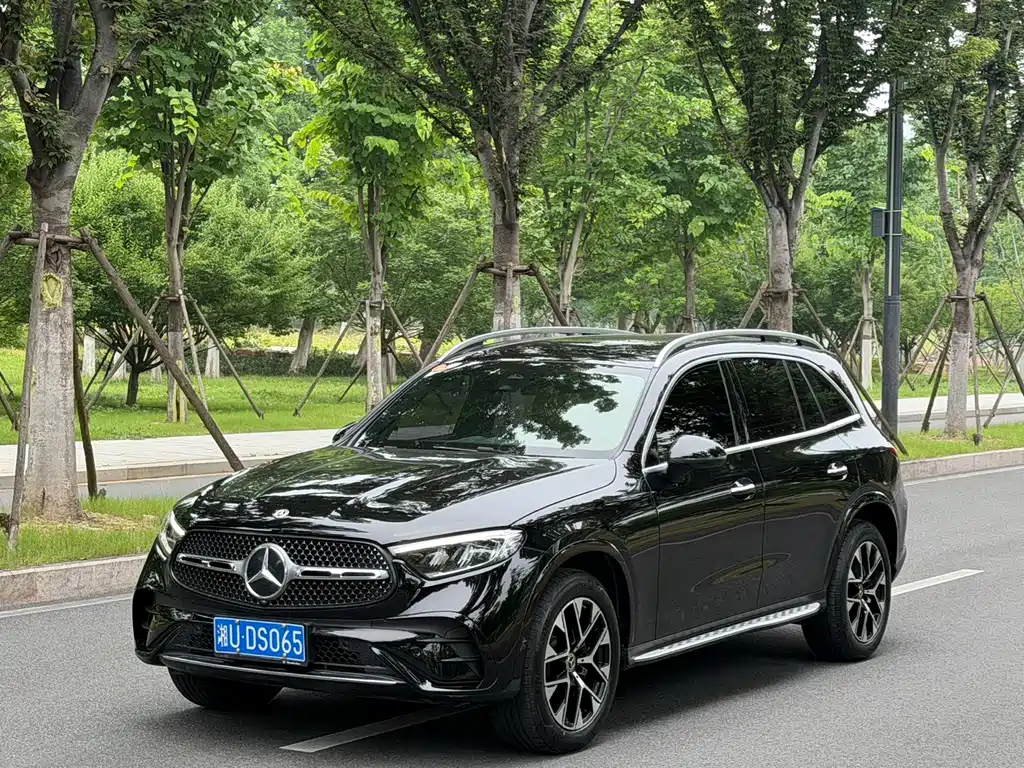 Mercedes-Benz GLC 2023