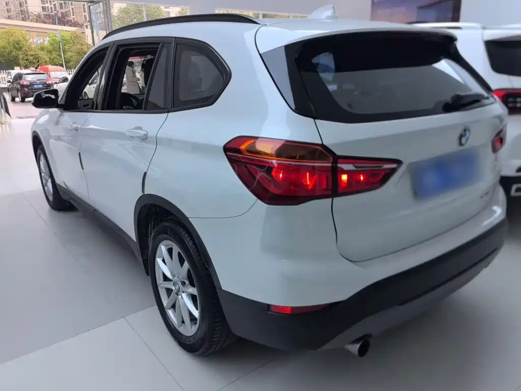 BMW X1 2019 — фото 23