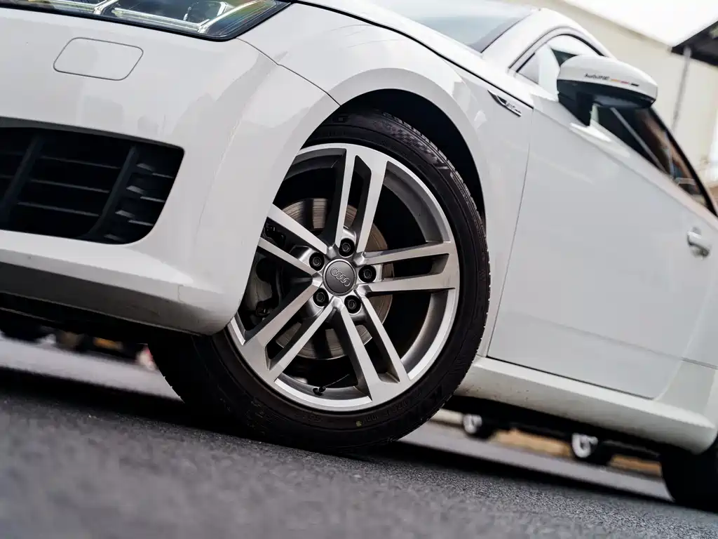 Audi TT 2015 — фото 6