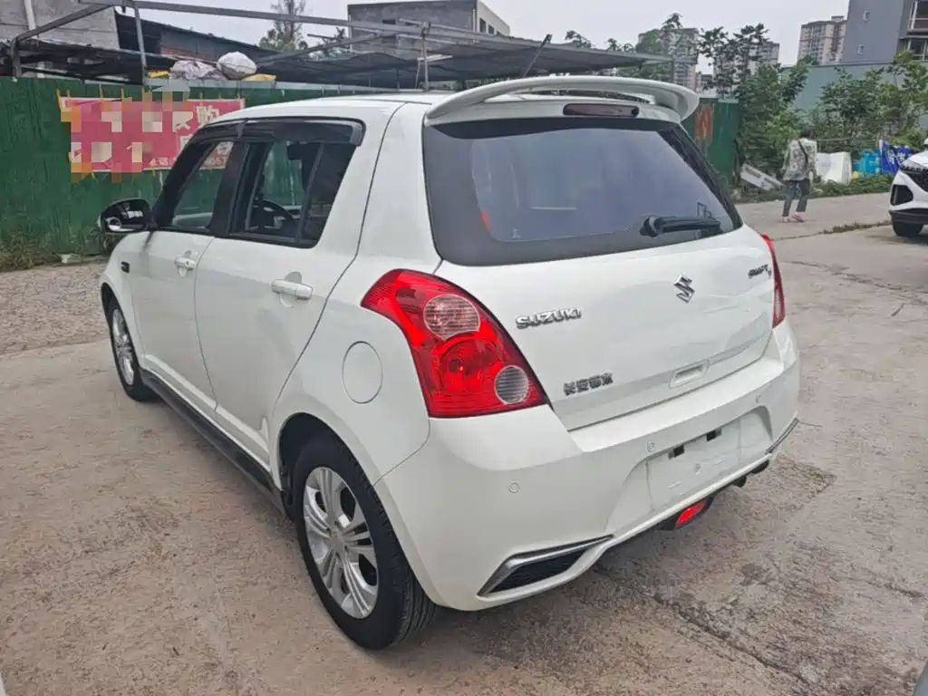 Suzuki Swift 2015
