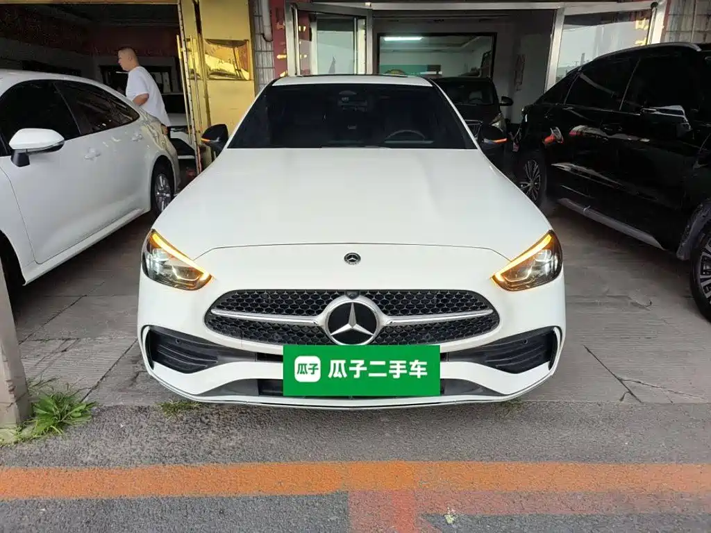 Mercedes-Benz C-Class 2024