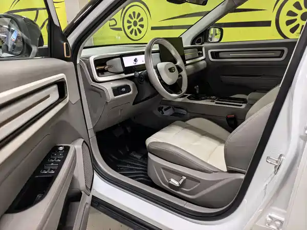 Geely ICON 2025
