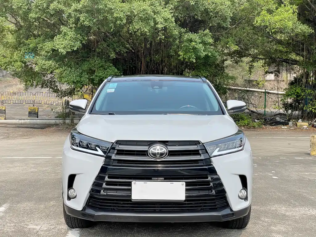 Toyota Highlander 2018 — фото 2