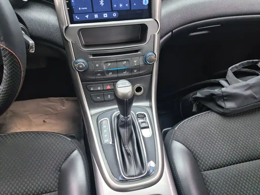 Chevrolet Malibu 2015 — фото 11